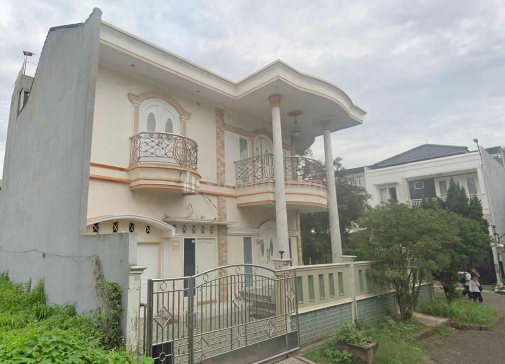 Jual Rumah Mewah Hook di Perumahan Mahkota Kota Tangerang