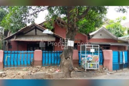 Dijual Rumah Tua Hitung Tanah Saja  di Jatinegara Kaum, Pulo Gadung, Kota Jakarta Timur