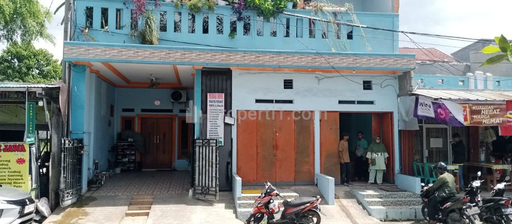 Tampak depan