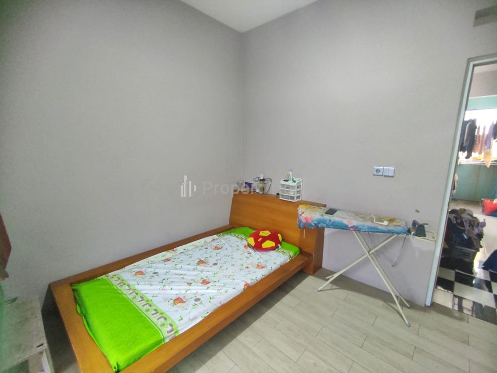 Dijual Rumah Ideal Komplek Bintaro  LB 150 m2, Tangerang Selatan
