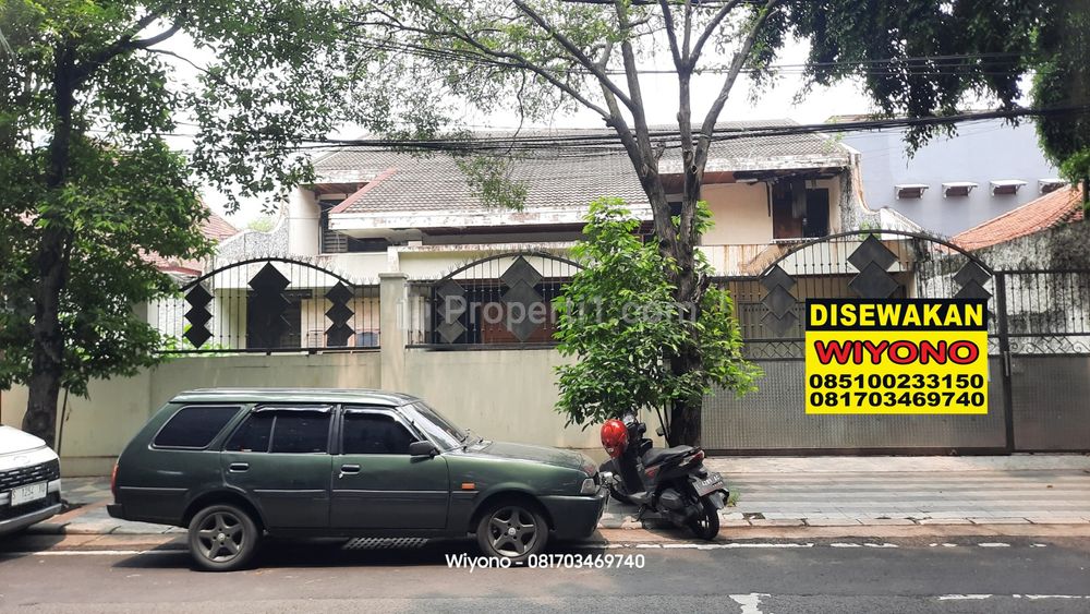Disewakan Rumah STRATEGIS Tengah Kota Surabaya di Jaksa Agung Suprapto Cocok Buat Kantor dan Gudang
