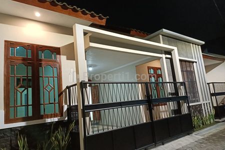 Rumah Dipasarkan di Kebonsari Jambangan, Surabaya Selatan, Surabaya - Harga Bisa Dinego