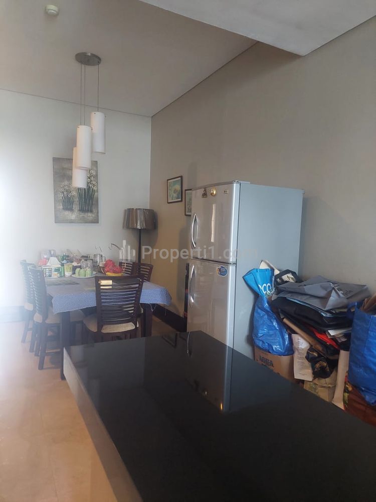 Dijual Apartemen 2+1 BR Furnished di Tengah Kota di Pearl Garden Resort