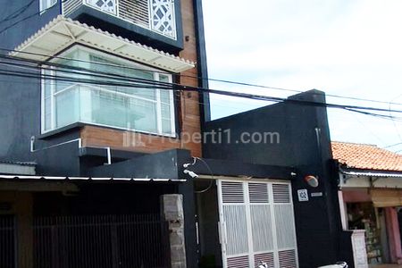 Rumah Dijual di Pasar Rebo Jakarta Timur Dekat RSUD Ciracas, Grand Mall Cimanggis, Pasar Ciracas, Mall Graha Cijantung, SMAN 98 Jakarta