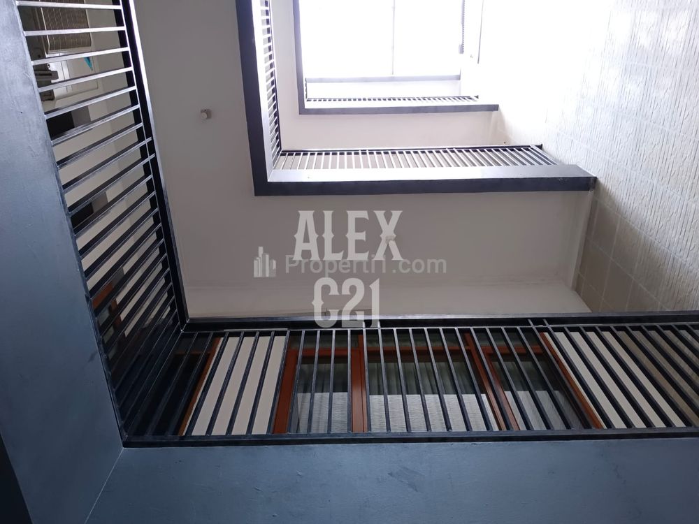 Dijual BU Rumah Mewah Palmerah Jakarta Pusat