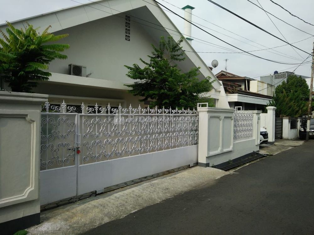 Dijual Cepat Rumah Classic di Pancoran, Jakarta Selatan