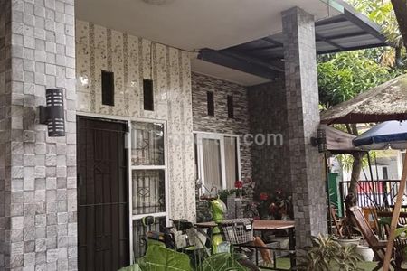 Jual Cepat Rumah 1.5 Lantai Siap Huni Hoek Murah di Taman Kopo Katapang dekat Tol Soroja Bandung