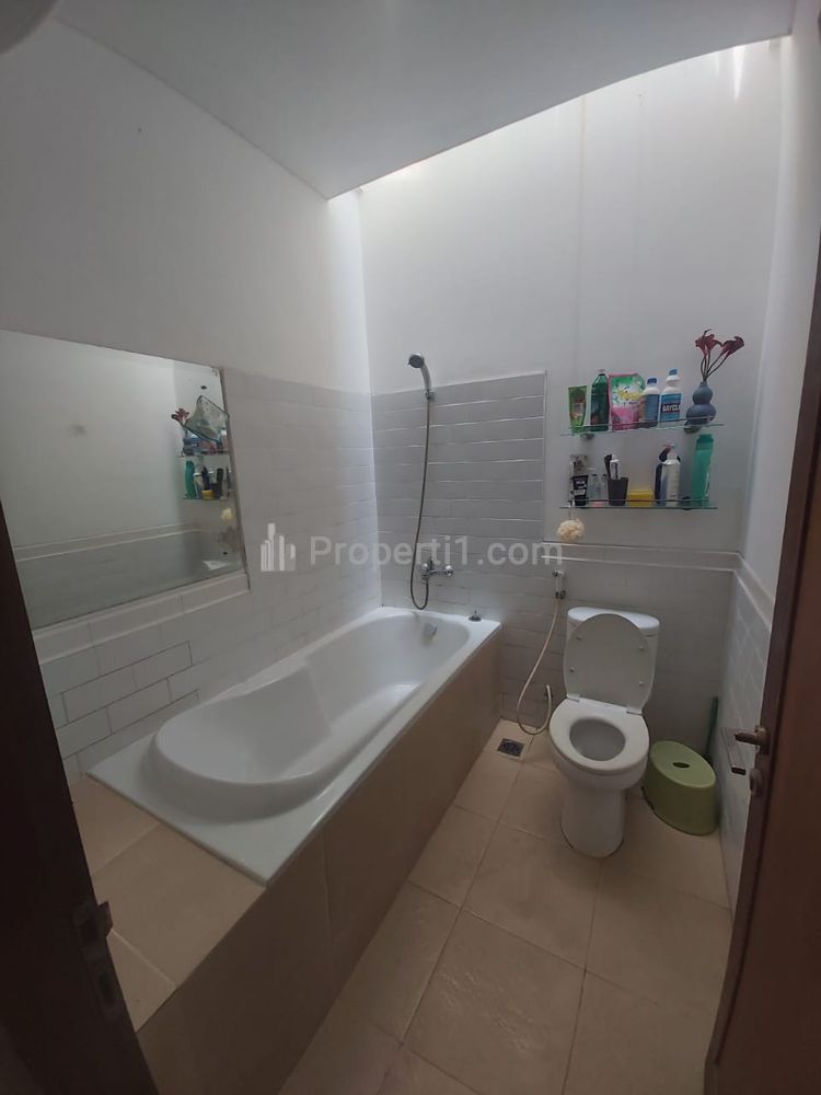 Disewakan Rumah Full Furnished Termurah di Pondok Ranji, Tangerang Selatan