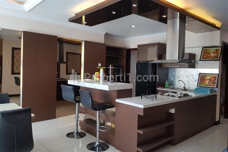Sewa Apartment Thamrin Executive Jakarta Pusat Dekat Grand Indonesia - 3+1 Bedrooms Fully Furnished & Good View