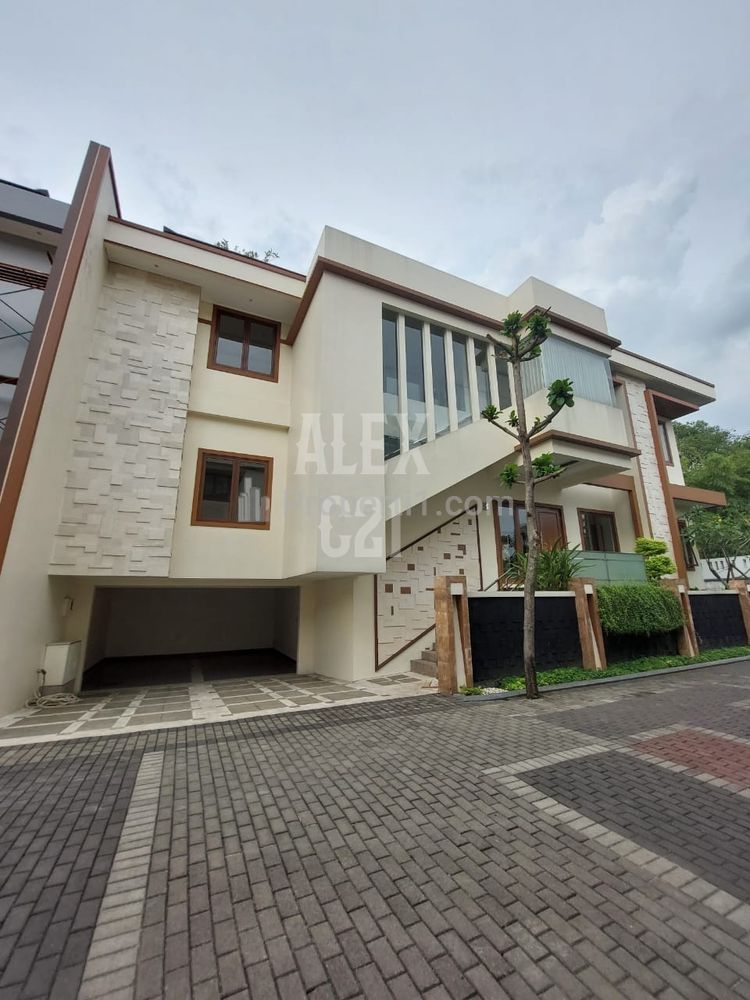 Dijual Town House Mewah di Cilandak KKO, Jakarta Selatan
