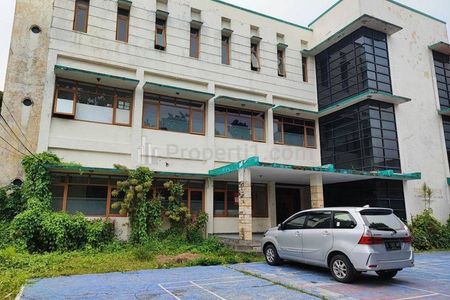 Jual Gedung Bekas Sekolah di Jalan Tubagus Ismail, Coblong, Bandung