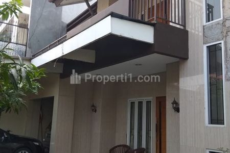 Dijual Rumah Full Furnished di Tanjung Duren Jakarta Barat, Luas Tanah 348 m2