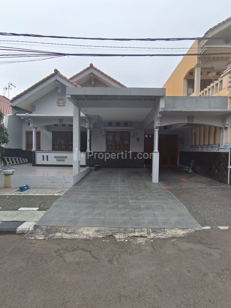 Dijual Rumah Ideal Komplek Area Mekar Jaya Depok LB 162 m2