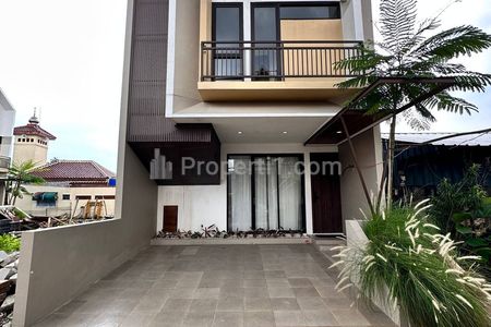 Dijual Rumah 2 Lantai Scandinavian Style Furnished di Cilangkap Jakarta Timur