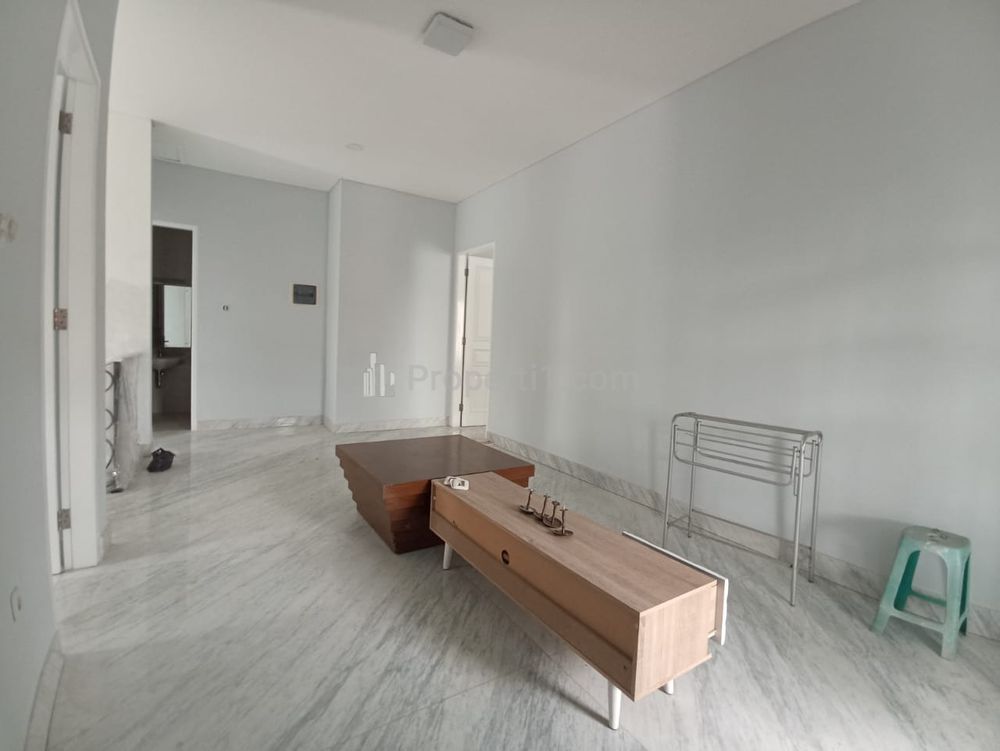 Disewakan Rumah di Kalibata Bisa untuk Kantor Kondisi Fully Furnished
