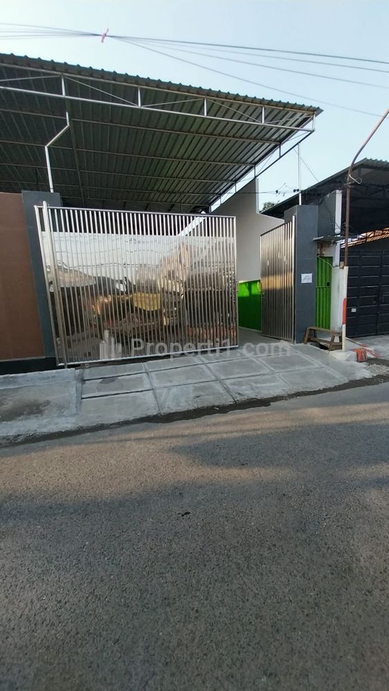 Sewa Gudang Bagus di Jalan Petemon, Sawahan, Kota Surabaya