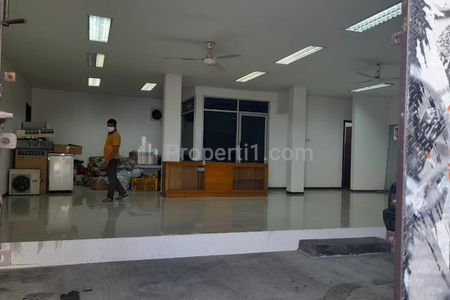 Disewa Ruko di Kebayoran Baru, Jakarta Selatan