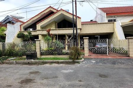 Jual Rumah Mewah Dharmahusada Indah Timur Surabaya SHM