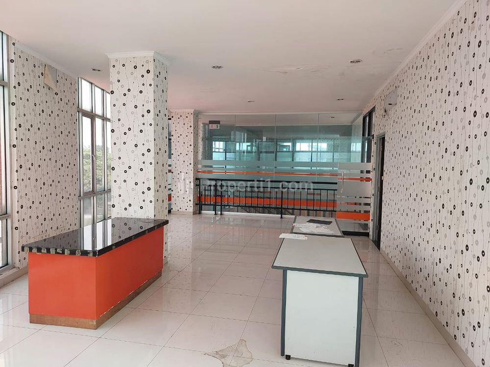 Dijual Gedung dan Tanah Siap Pakai di Ciputat, Tangerang Selatan