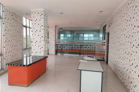 Dijual Gedung dan Tanah Siap Pakai di Ciputat, Tangerang Selatan