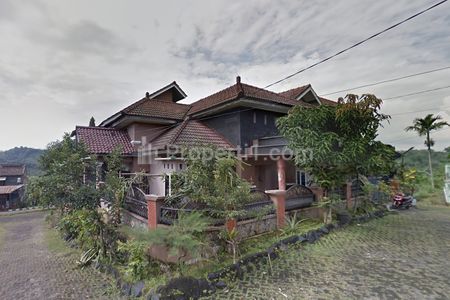 Jual Rumah Hook Murah di Komplek Bawen Bukit Permai Semarang