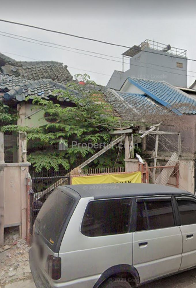 Dijual Rumah Tua Tusuk Sate di Komplek Citra Garden 3, Cengkareng, Jakarta Barat - SHM
