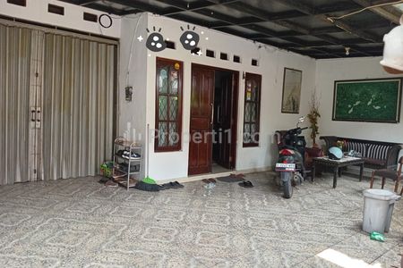 Dijual Rumah 2 Lantai Siap Huni dalam Komplek di Ciputat Tangerang Selatan