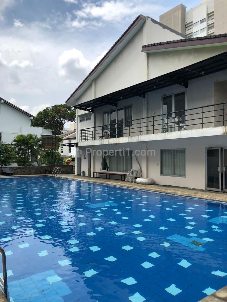 Jual/Sewa Rumah Semi Furnished di Kemang Jakarta Selatan