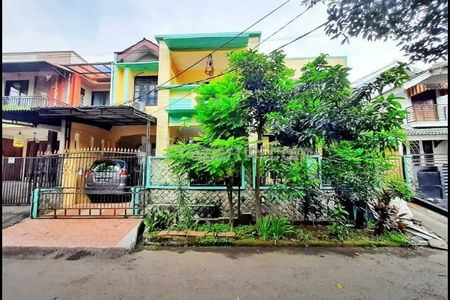 Dijual Rumah 2 Lantai dalam Komplek di Pondok Aren Tangerang Selatan
