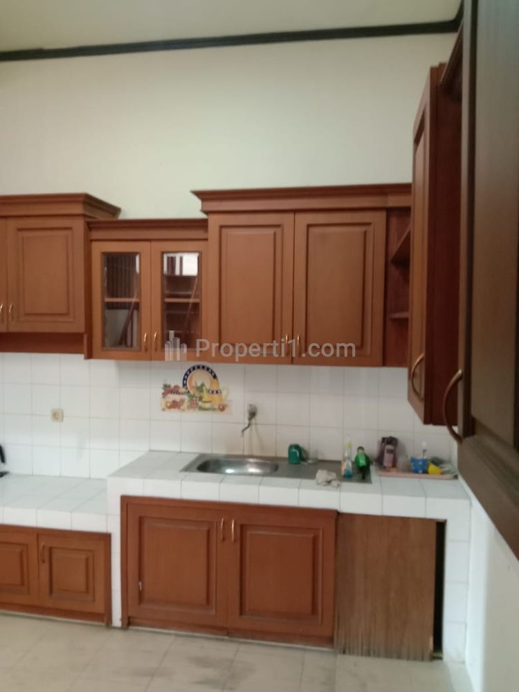 Dijual Rumah Town House LT 274 m2 SHM di Pondok Labu, Jakarta Selatan