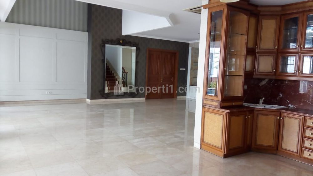 Dijual Rumah Luas Tanah 630 m2 Sertifikat SHM di Pondok Pinang, Jakarta Selatan