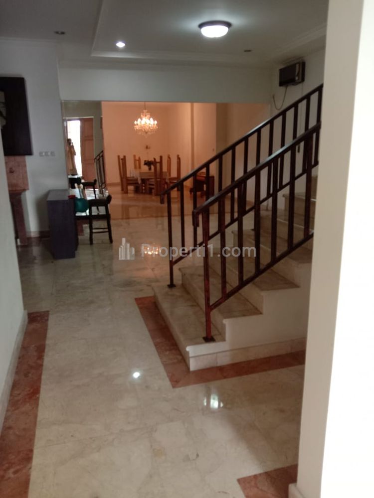 Dijual Rumah Town House LT 274 m2 SHM di Pondok Labu, Jakarta Selatan