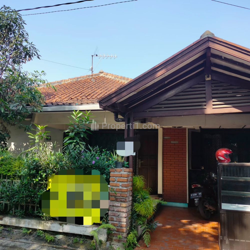 Jual Rumah Strategis Hook Candrawulan Turangga Buah Batu Bandung