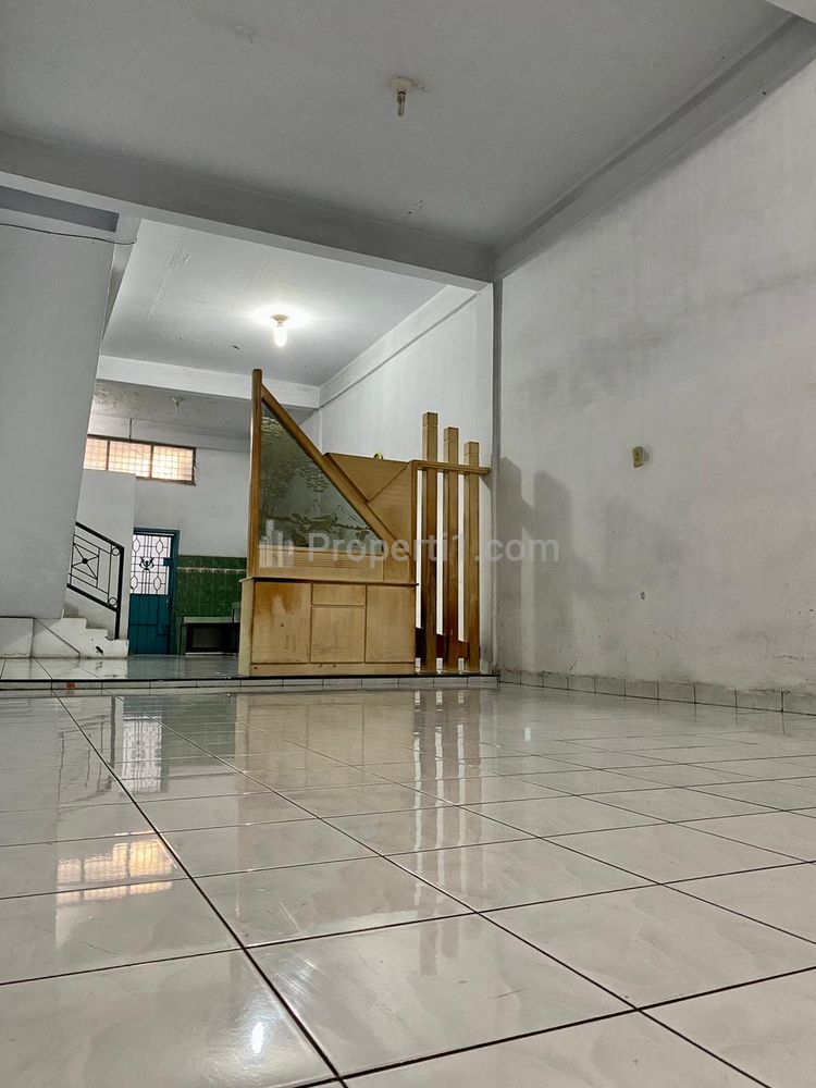 Dijual Cepat Ruko 2 1/2 Lantai di Pasundan Dalam Komplek, Medan Petisah, Medan