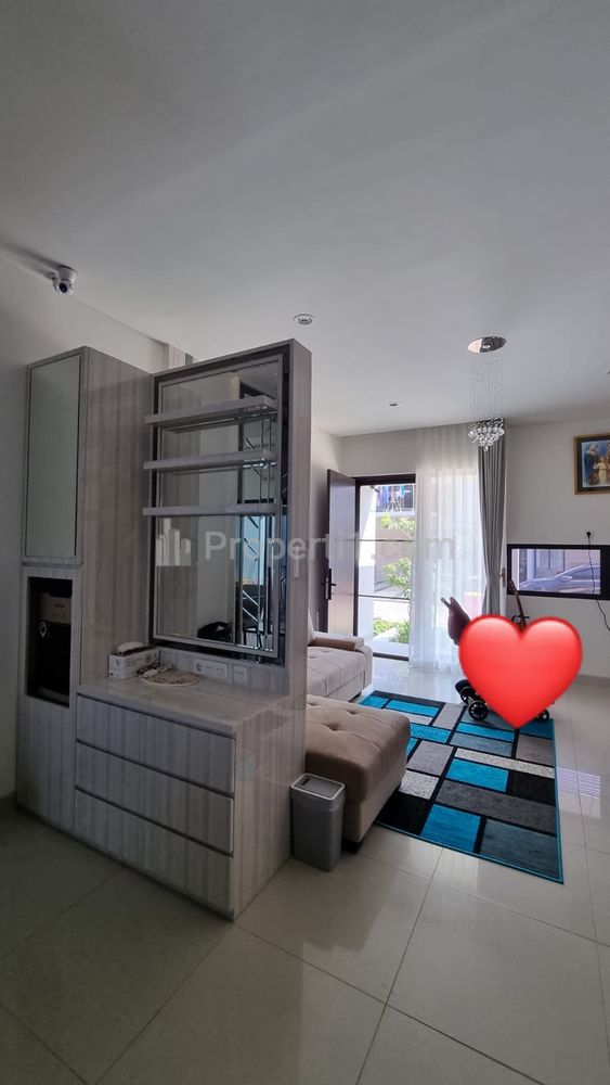 Dijual Rumah Mewah di Wisteria Cakung Jakarta Timur