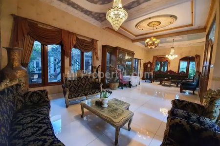 Dijual Rumah Megah Mewah Modern di Bambu Apus, Cipayung, Jakarta Timur