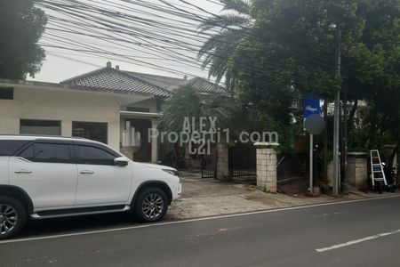 Dijual Rumah Mewah Ada Kolam Renang di Cipete Selatan Jakarta Selatan