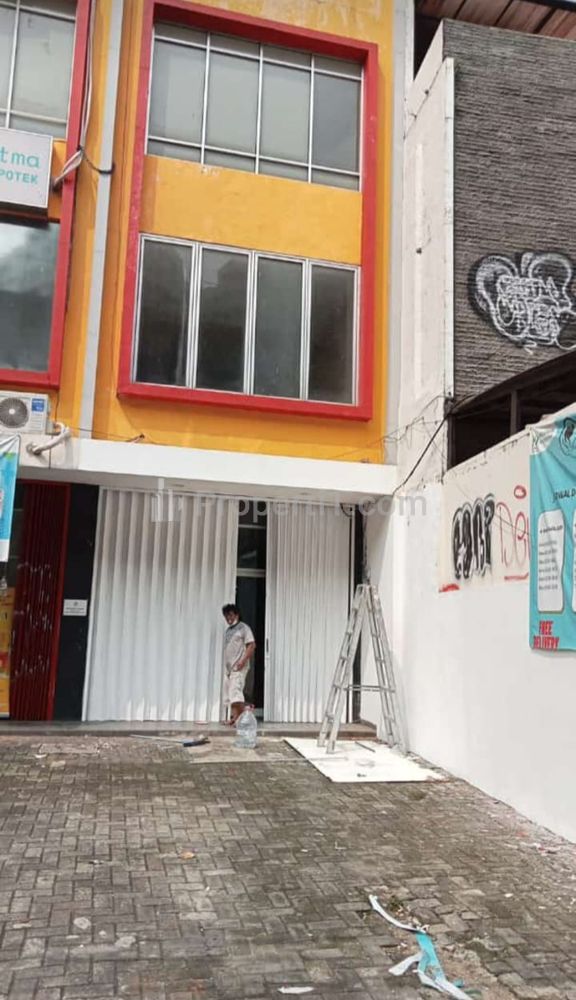 Disewakan Ruko 3,5 Lantai di Kebayoran Lama Jakarta Selatan