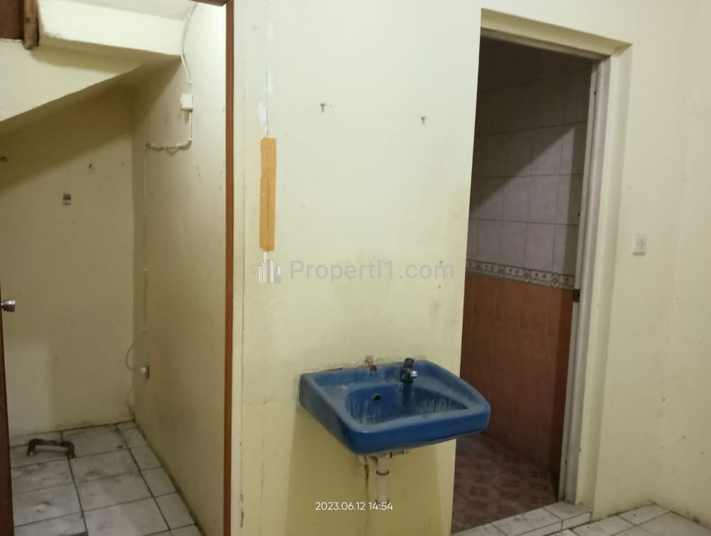 Disewakan Ruko 3 Lantai di Ciledug Tangerang