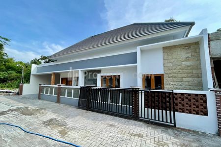 Dijual Rumah Mewah Berkualitas Dekat Pasar Jangkang Ngemplak Sleman Yogyakarta