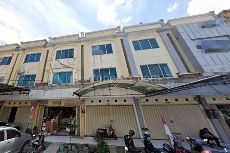 Dijual Ruko Kosong Siap Pakai 3 Lantai di Kawasan Air Hitam Kota Samarinda, Kalimantan Timur