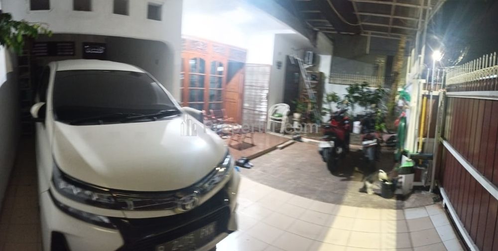 Dijual Rumah Non Komplek Secondary Siap Huni di Duren Sawit Jakarta Timur.