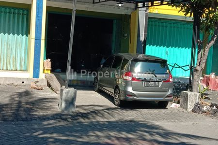 Jual Ruko 2 Lantai Basemen Depan Alfamart di Jalan Raya Cerme Gresik