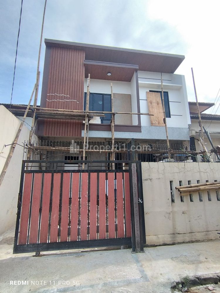 S674 Dijual Rumah Baru 2 Lantai Modern Minimalis Progress di Bukit Nusa Indah Ciputat Tangsel