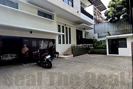 Disewakan Rumah Modern Di Pondok Indah Jakarta Selatan STD448