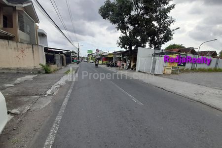 Dijual Tanah Strategis Bonus Bangunan Pinggir Jalan Wahid Hasyim Seturan, Depok, Sleman