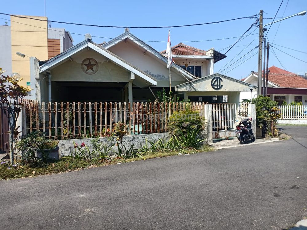 Dijual Rumah Luas Hook di Kayu Agung Turangga Buah Batu Bandung