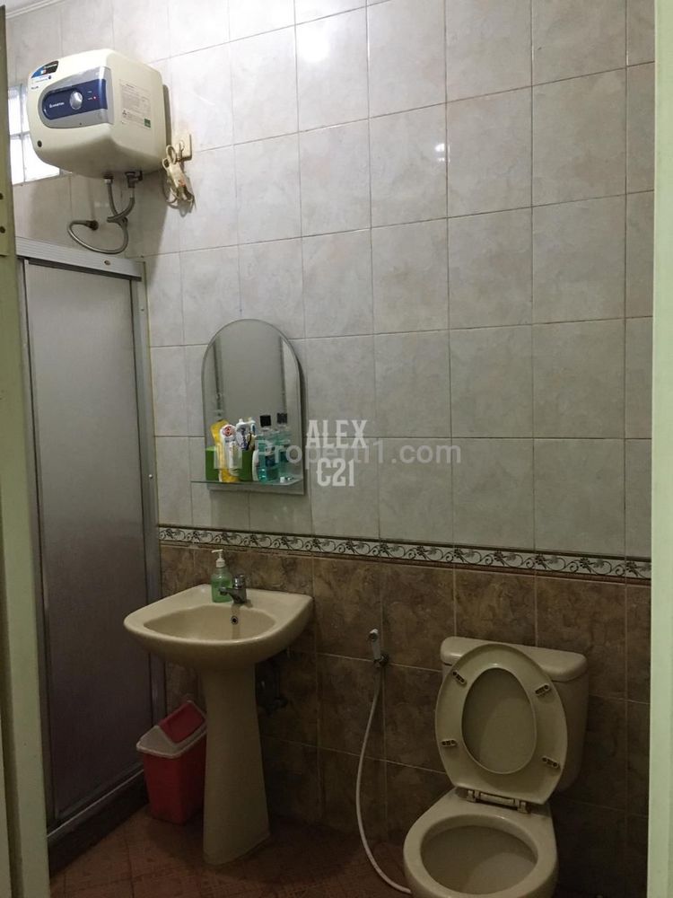 Dijual rumah di taman Palem Lestari Cengkareng Jakarta Barat