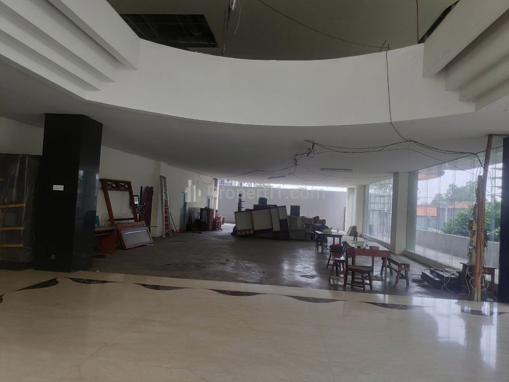 Jual BU Gedung Baru di Warung Buncit Jakarta Selatan Luas Bangunan 3230 m2