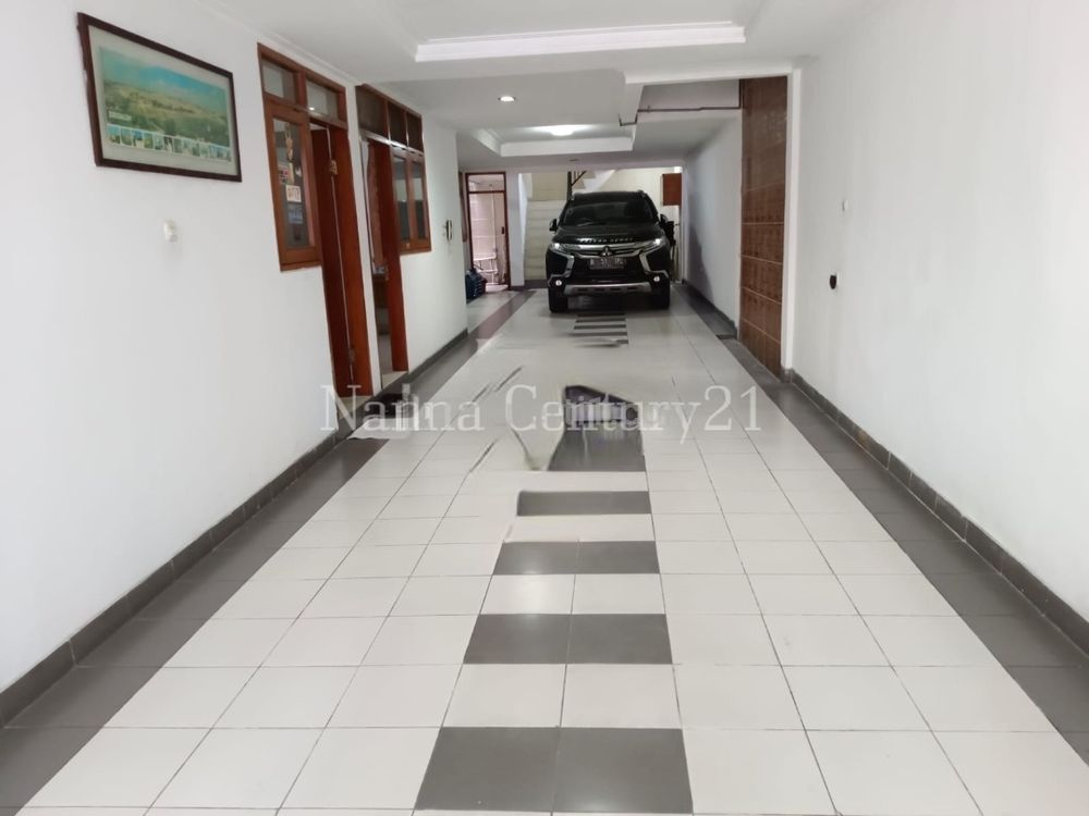 Dijual Rumah Mewah di Pal Merah Jakarta Barat